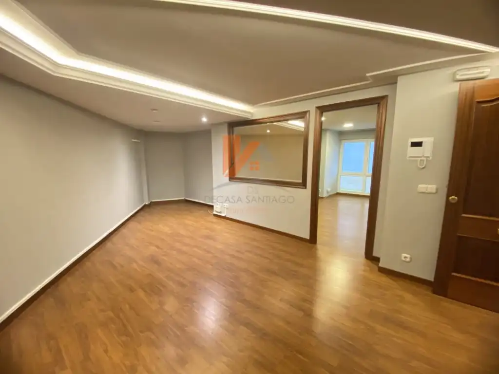 Office for rent in Santiago de Compostela 