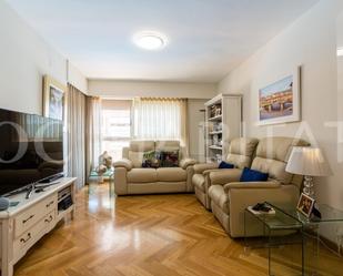 Living room of Flat for sale in  Valencia Capital  with Air Conditioner, Heating and Private garden