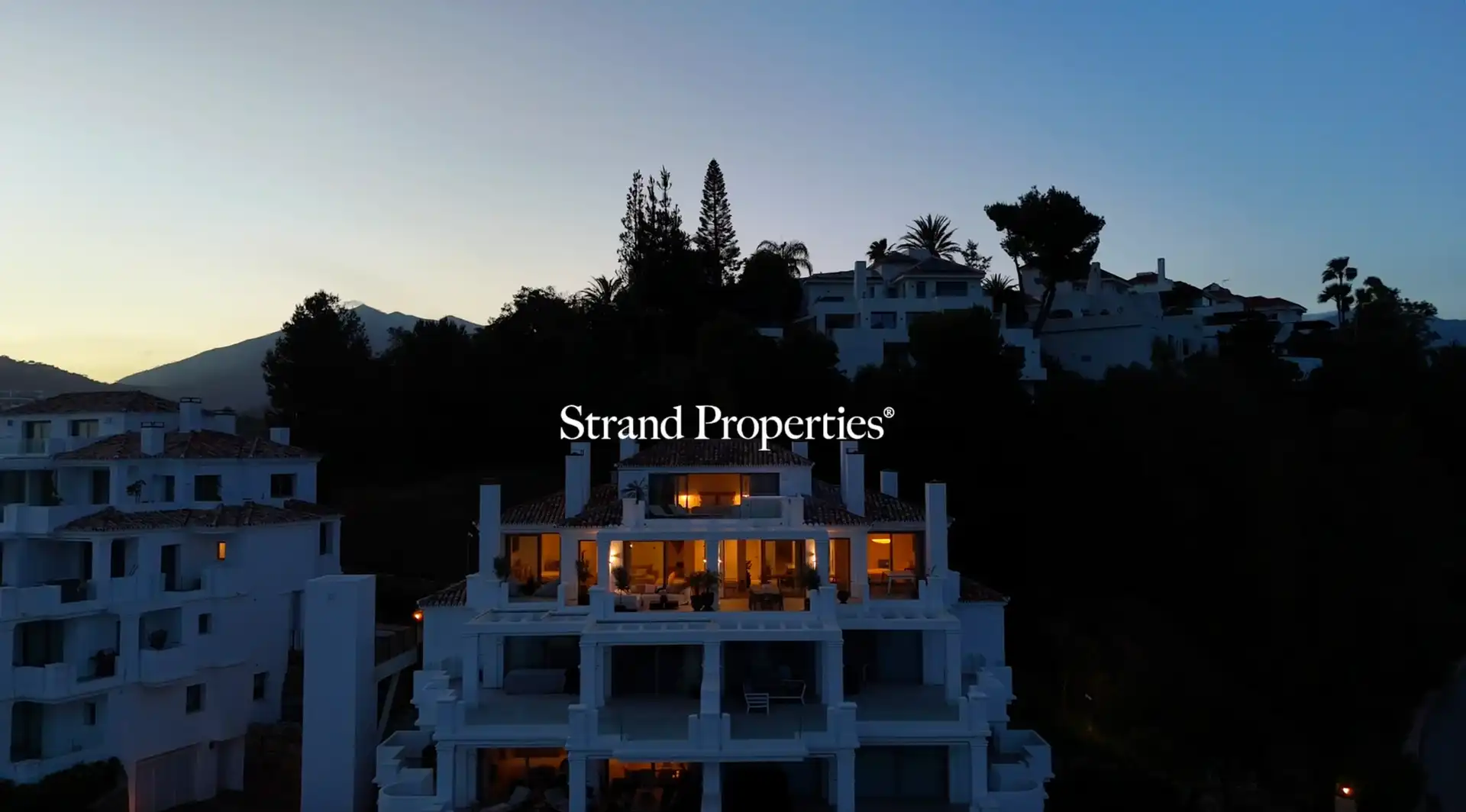 Außenansicht von Dachboden zum Verkauf in Marbella mit Terrasse und Balkon