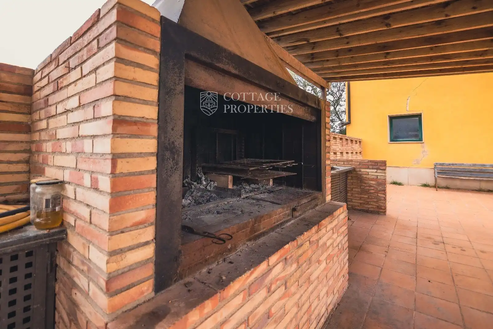 Terrassa de Finca rústica en venda en Sant Llorenç Savall amb Calefacció i Piscina