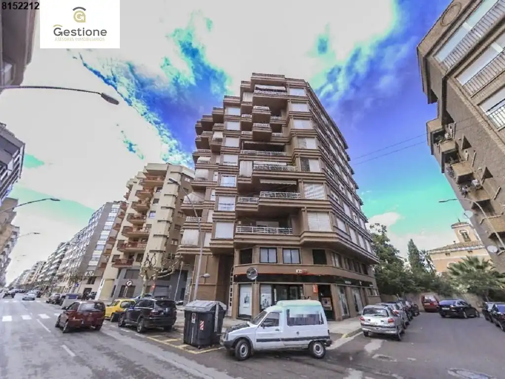 Gewerbefläche zum Verkauf in Calle de Roselló 1, imagen 3