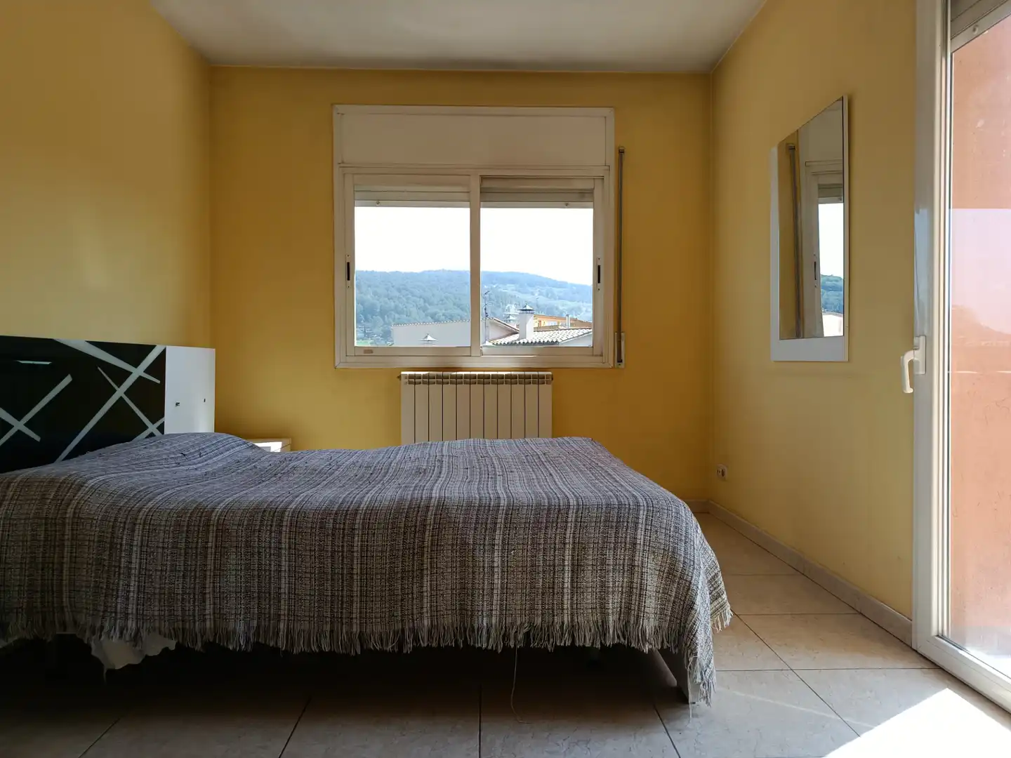 Dormitori de Casa adosada en venda en Sant Julià de Ramis amb Calefacció, Jardí privat i Terrassa