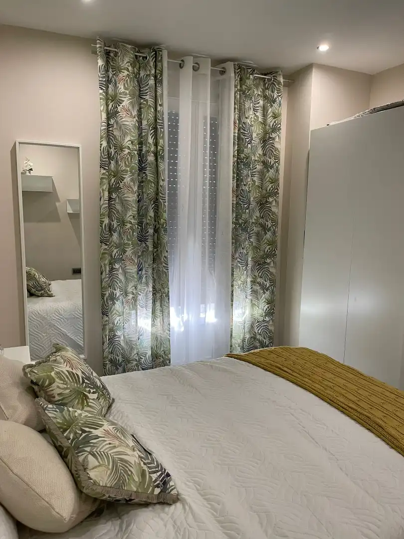 Habitación de Apartamento de alquiler en Linares con Aire acondicionado, Calefacción y Amueblado