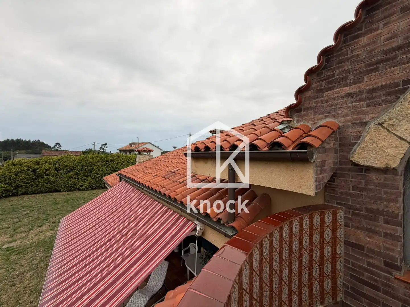 Vista exterior de Casa o xalet en venda en Villaviciosa amb Calefacció, Jardí privat i Parquet