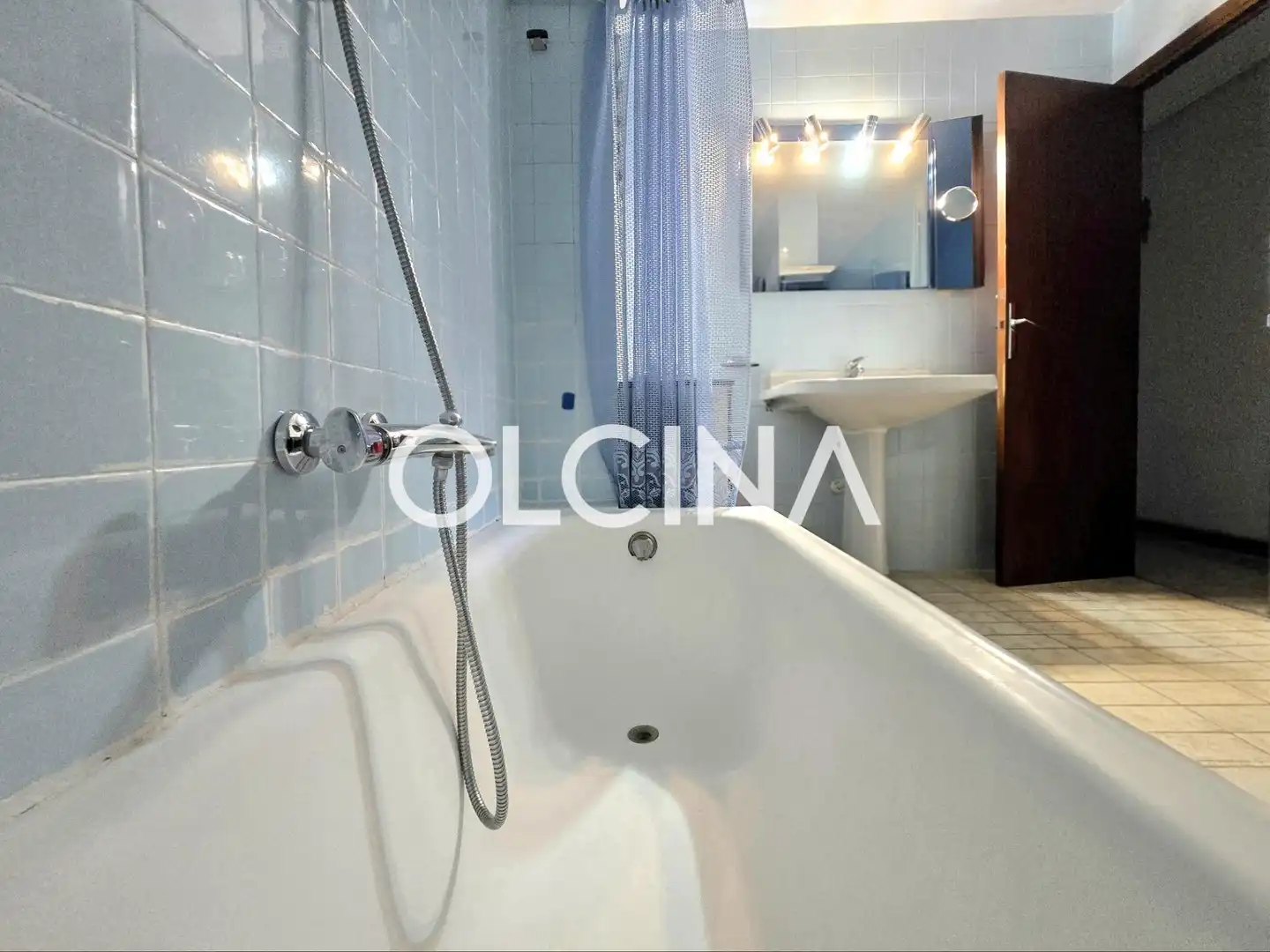 Baño de Piso en venta en Alcoy / Alcoi con Aire acondicionado, Calefacción y Terraza