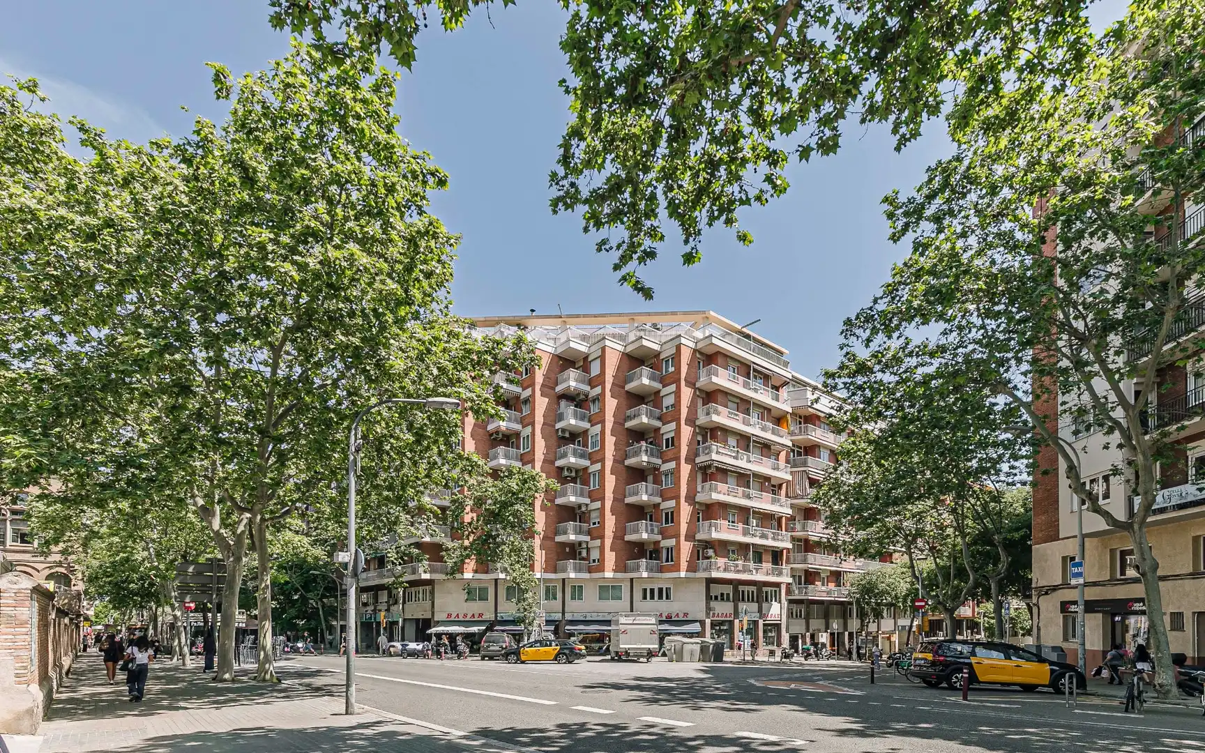 Vista exterior de Piso en venta en Barcelona con Aire acondicionado, Amueblado y Balcón