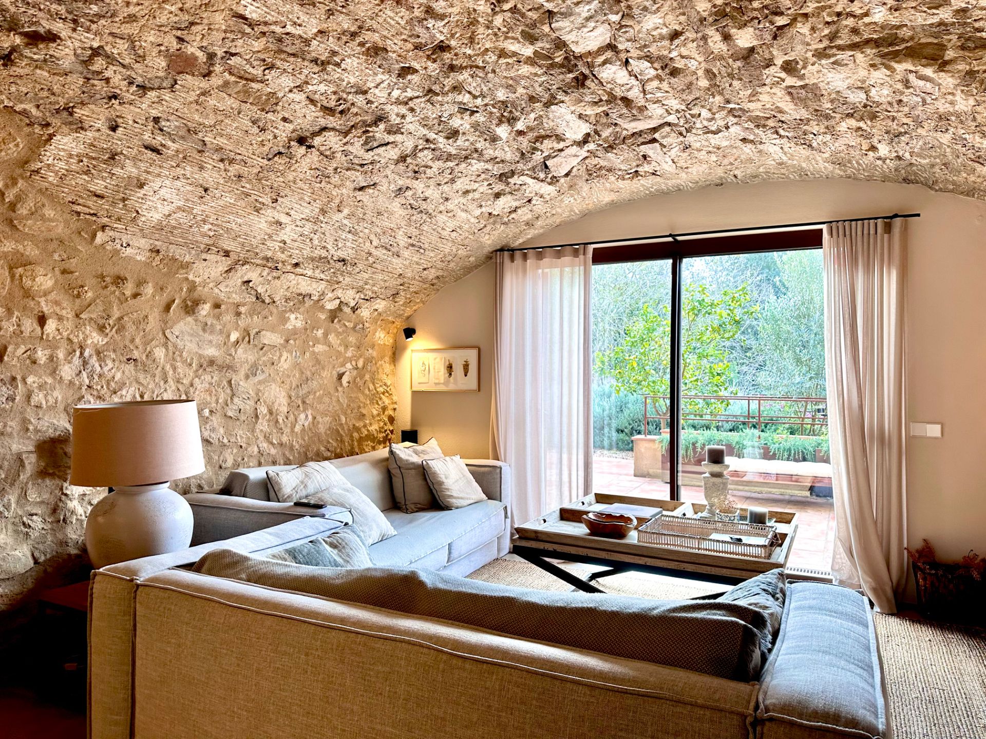 Sala d'estar de Casa adosada en venda en Begur amb Aire condicionat, Calefacció i Terrassa