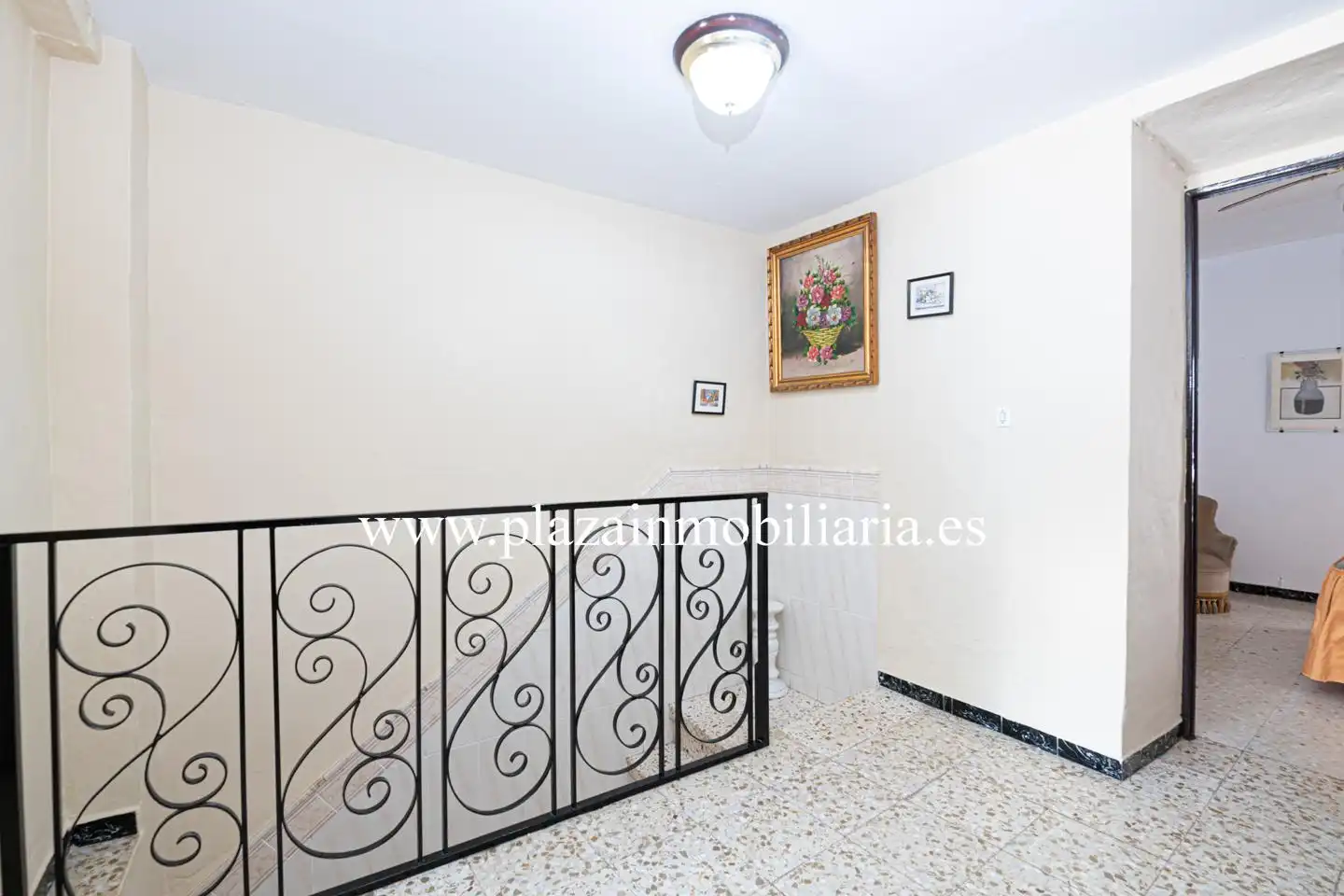 Houses for sale in Lucena  with Air Conditioner and Terrace