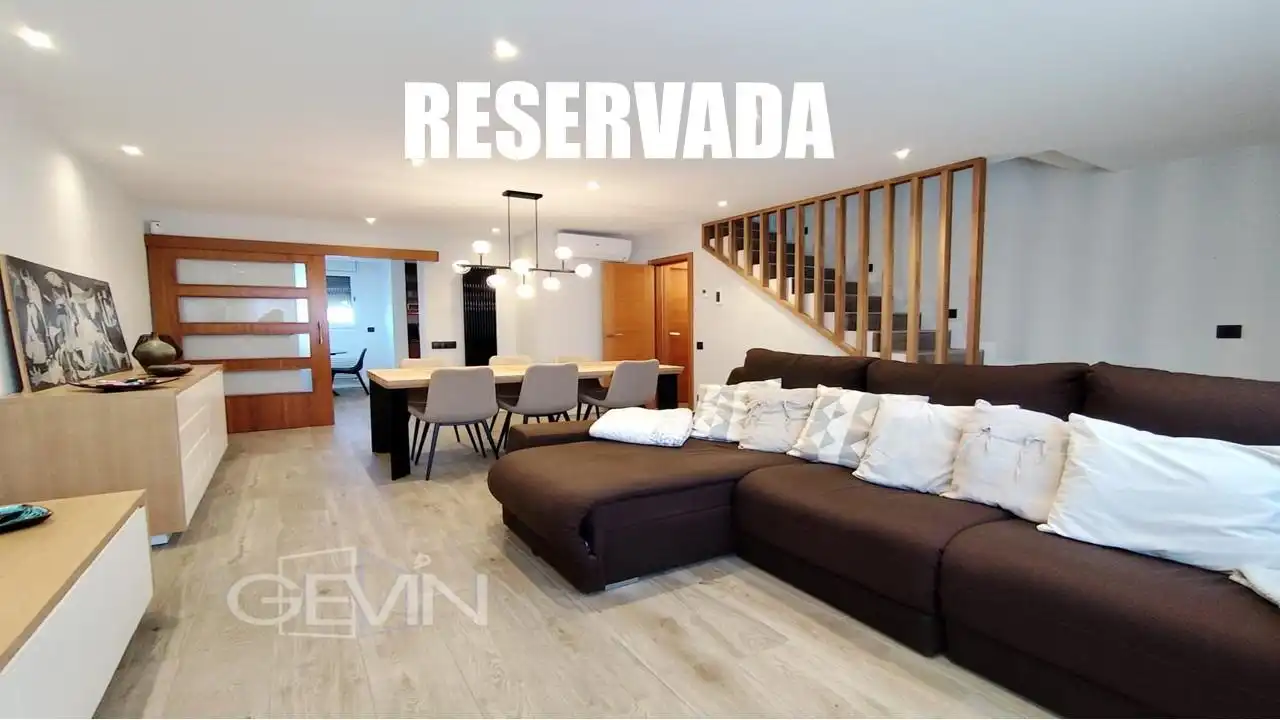 Casa o xalet en venda en Santa Perpètua de Mogoda amb Aire condicionat, Terrassa i Traster