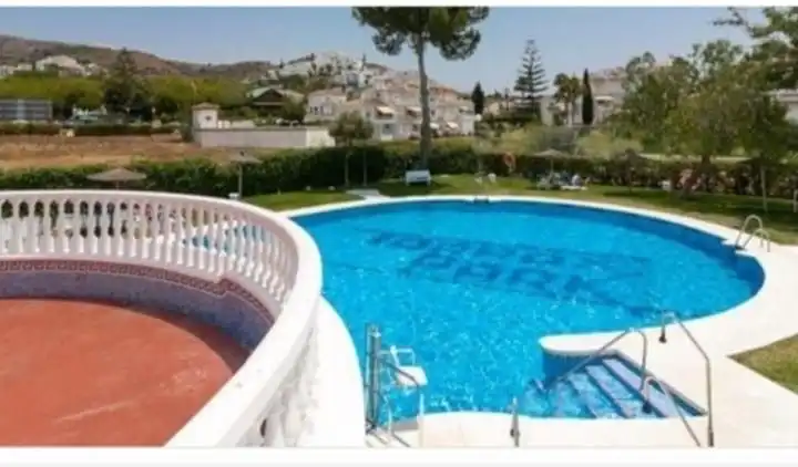 Piscina de Apartament en venda en Torrox amb Terrassa, Moblat i Piscina comunitària