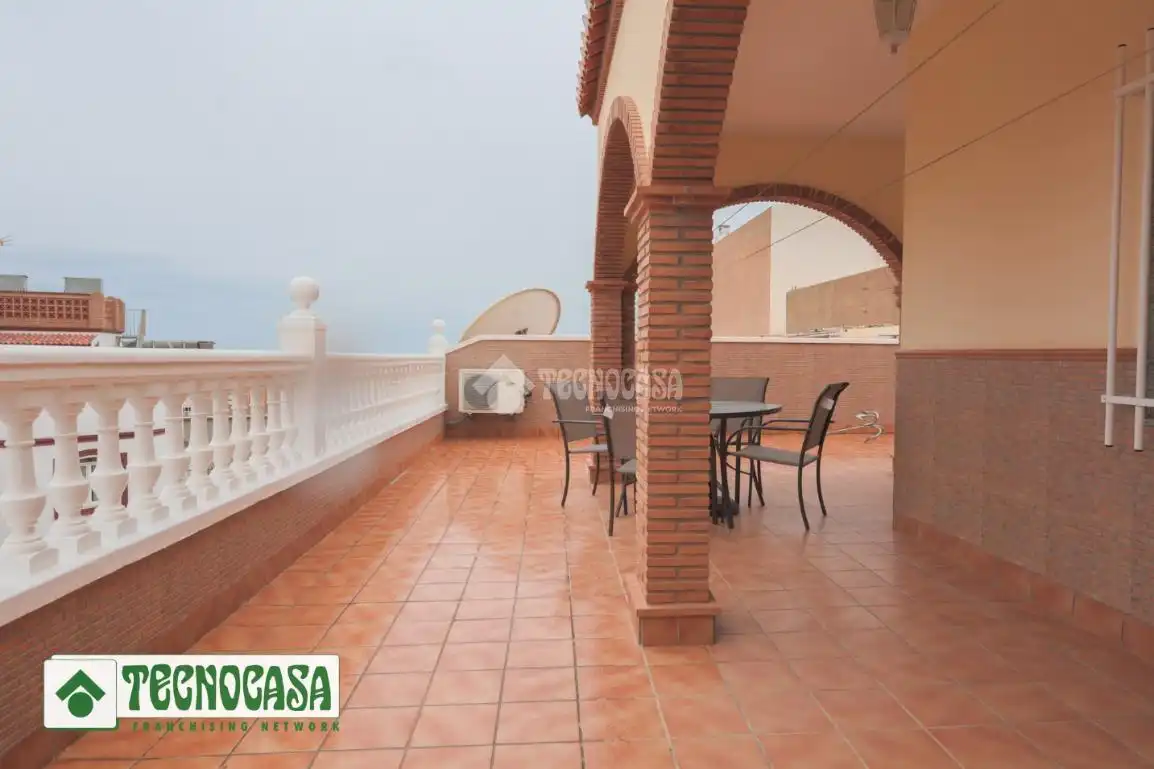 Semi-detached house with terrace for sale in Adra, imagen 2