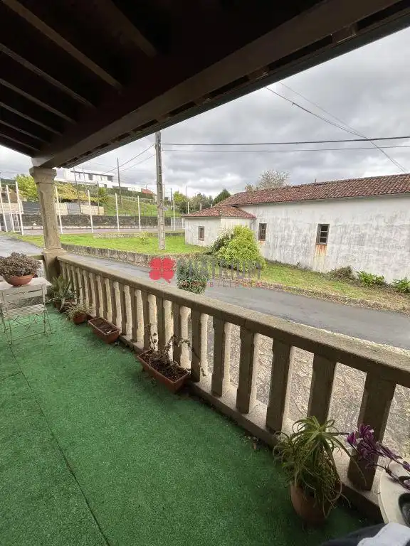 Vista exterior de Casa o xalet en venda en Santiago de Compostela  amb Calefacció, Jardí privat i Terrassa