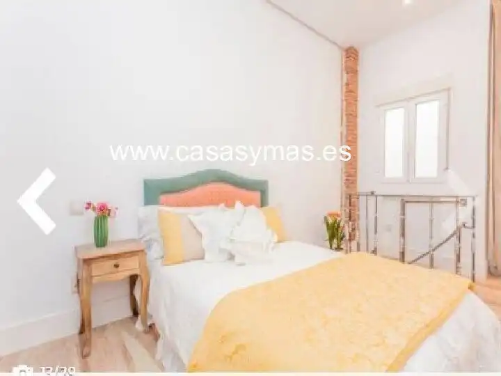 Flat for sale in Travesía de las Pozas, Universidad - Malasaña