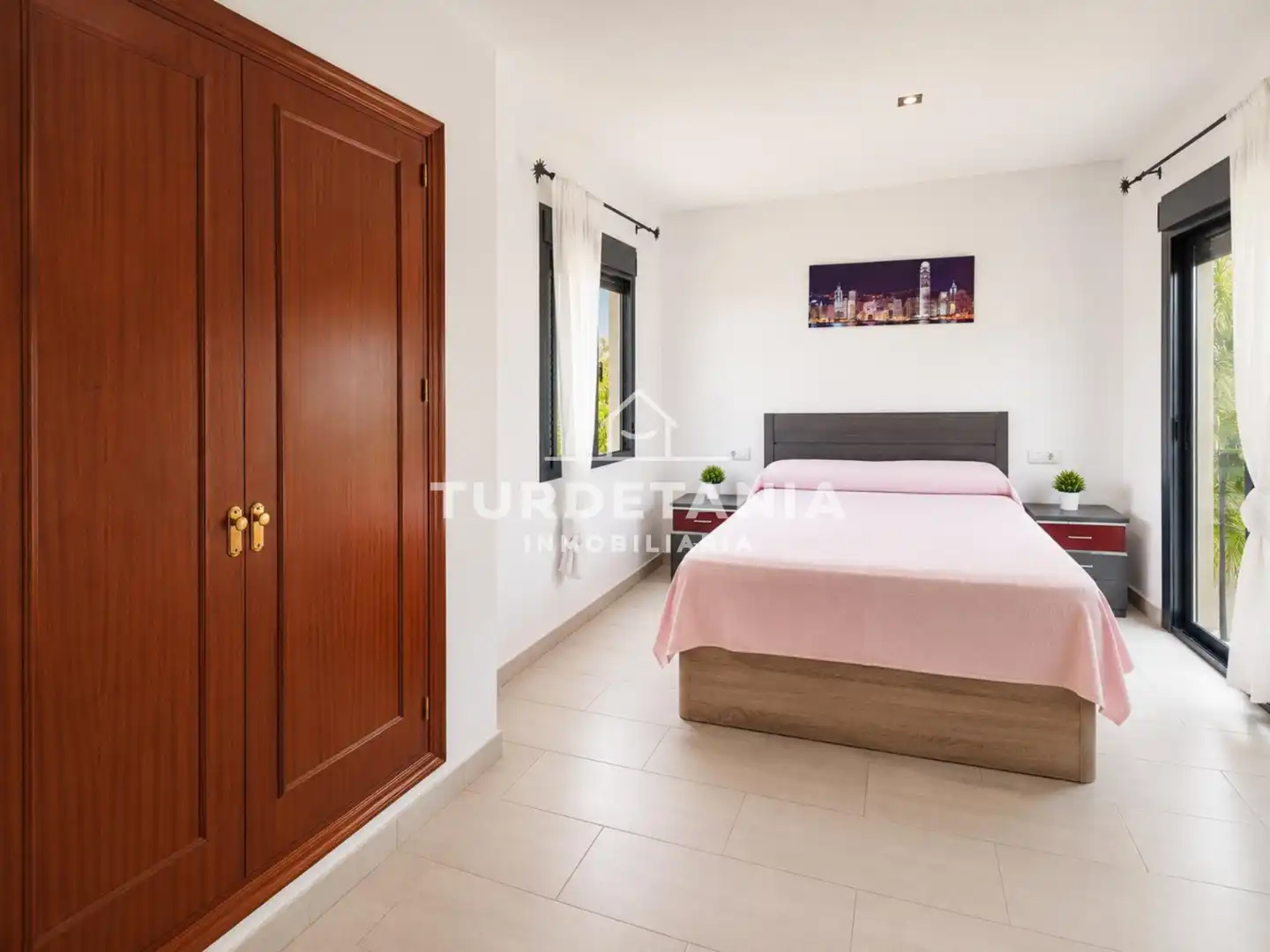 Dormitori de Casa o xalet en venda en Sanlúcar de Barrameda amb Aire condicionat, Terrassa i Balcó