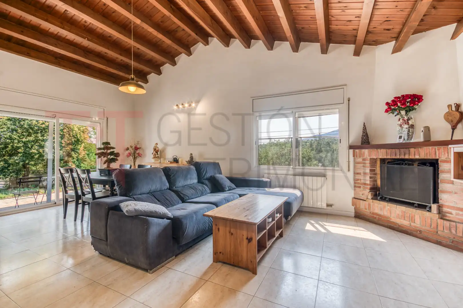 Sala d'estar de Casa o xalet en venda en Gualba amb Calefacció, Jardí privat i Terrassa