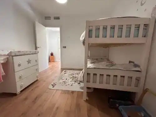 Dormitori de Pis en venda en Orihuela amb Aire condicionat, Parquet i Moblat