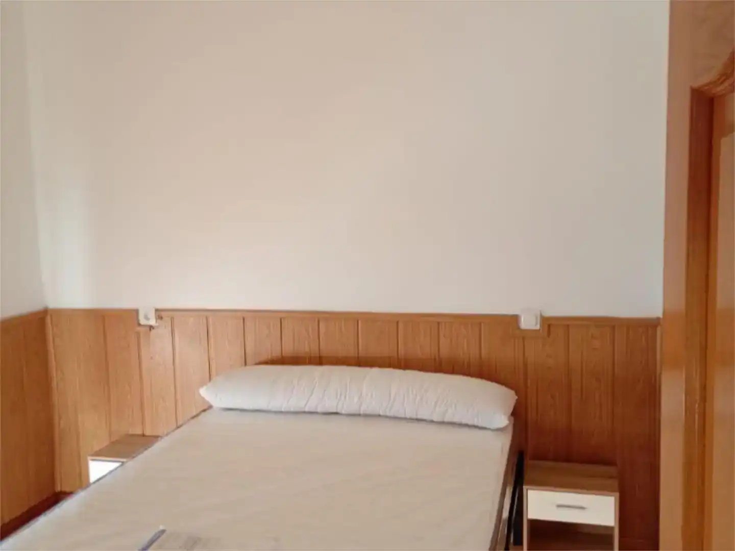 Schlafzimmer von Wohnung zur Miete in Benavente mit Balkon
