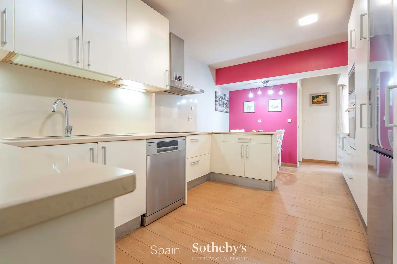 Cocina de Apartamento en venta en Madrid con Aire acondicionado, Calefacción y Terraza