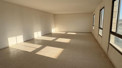 Foto 5 von Fabrikhallen zur Miete in Santa Isabel, Zaragoza Capital