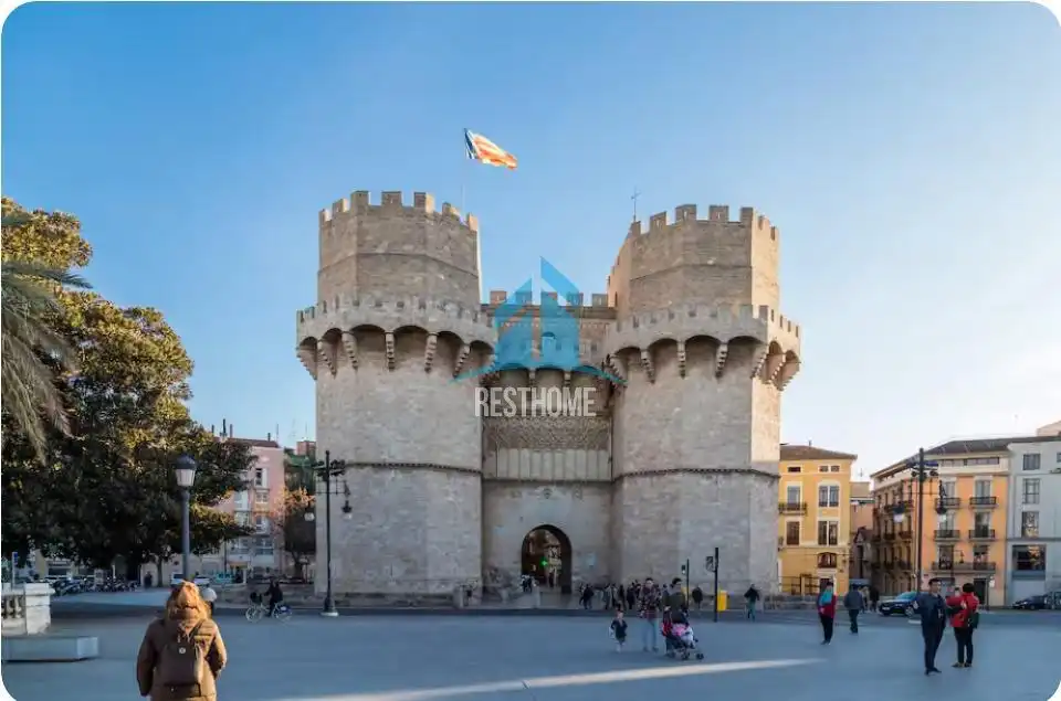 Exterior view of Houses for sale in Valencia  with Air Conditioner, Terrace and Furnished