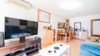 Living room of Flat for sale in Villanueva del Pardillo  with Air Conditioner, Terrace and Balcony