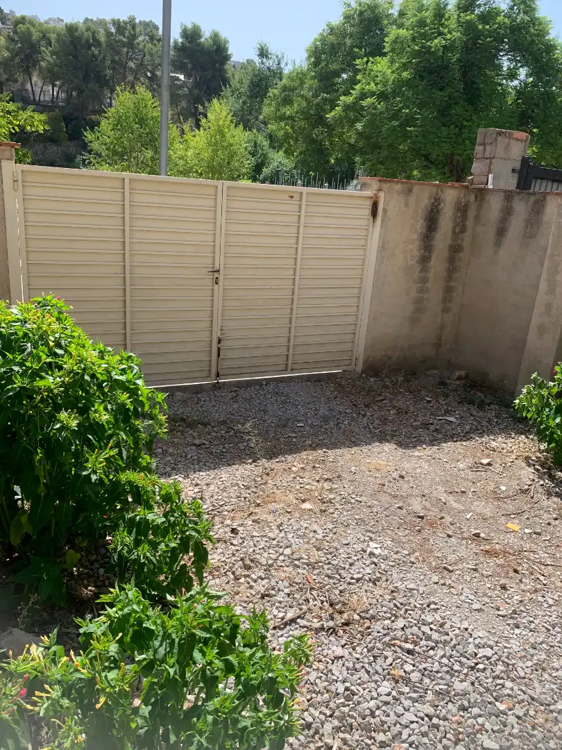 Aparcament de Casa o xalet en venda en Vallirana amb Aire condicionat, Calefacció i Jardí privat