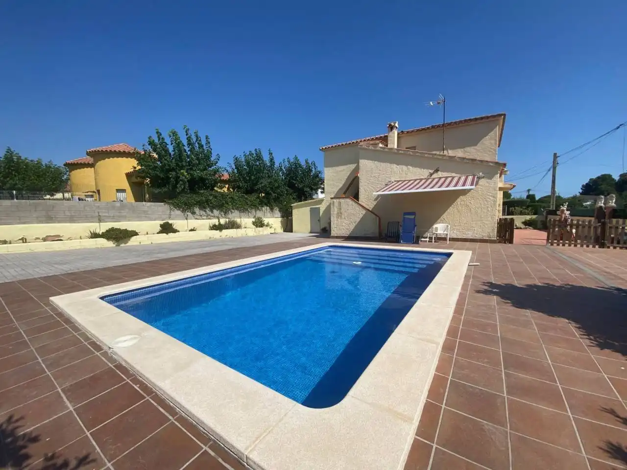 Piscina de Casa o xalet en venda en Mont-roig del Camp amb Jardí privat, Piscina i Moblat