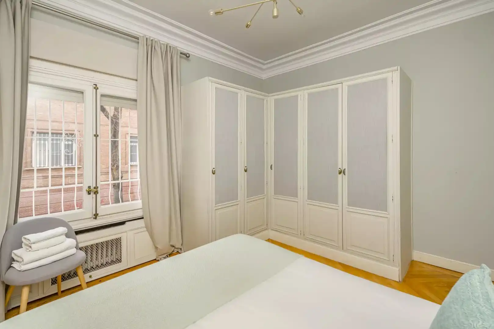 Bedroom of Flat for rent in Madrid  with Air Conditioner, Heating and Terrace