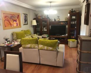 Living room of Flat for sale in  Albacete Capital  with Heating, Furnished and Balcony