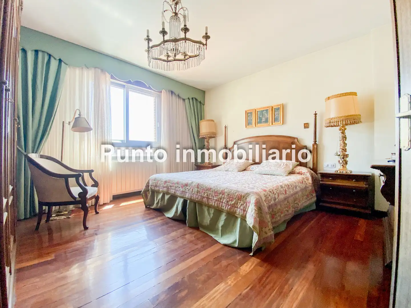 Dormitori de Pis en venda en Valladolid amb Calefacció, Parquet i Terrassa