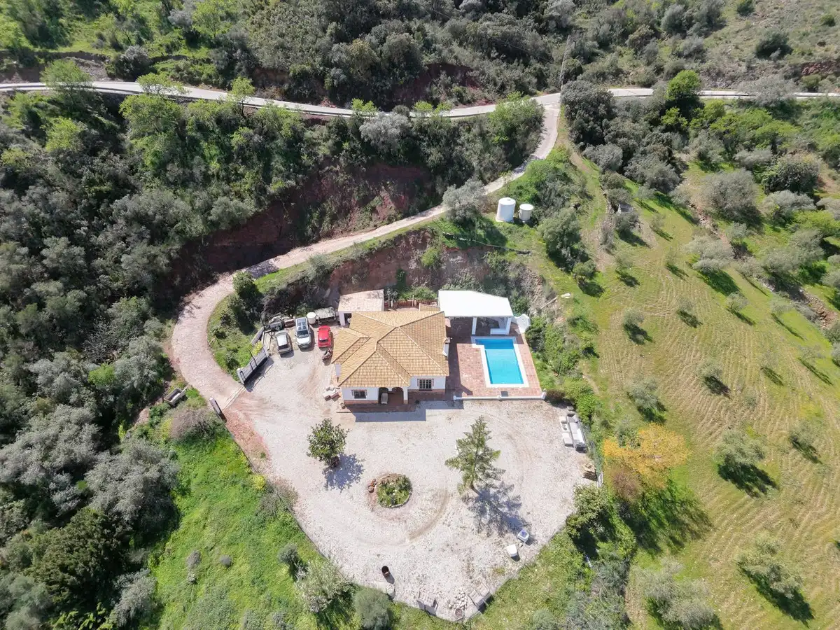 Vista exterior de Casa o chalet en venta en Colmenar con Terraza, Trastero y Piscina