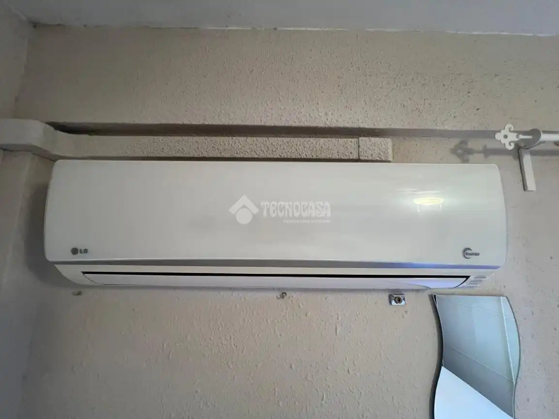 Balcony of Flat for sale in Zaragoza  with Air Conditioner