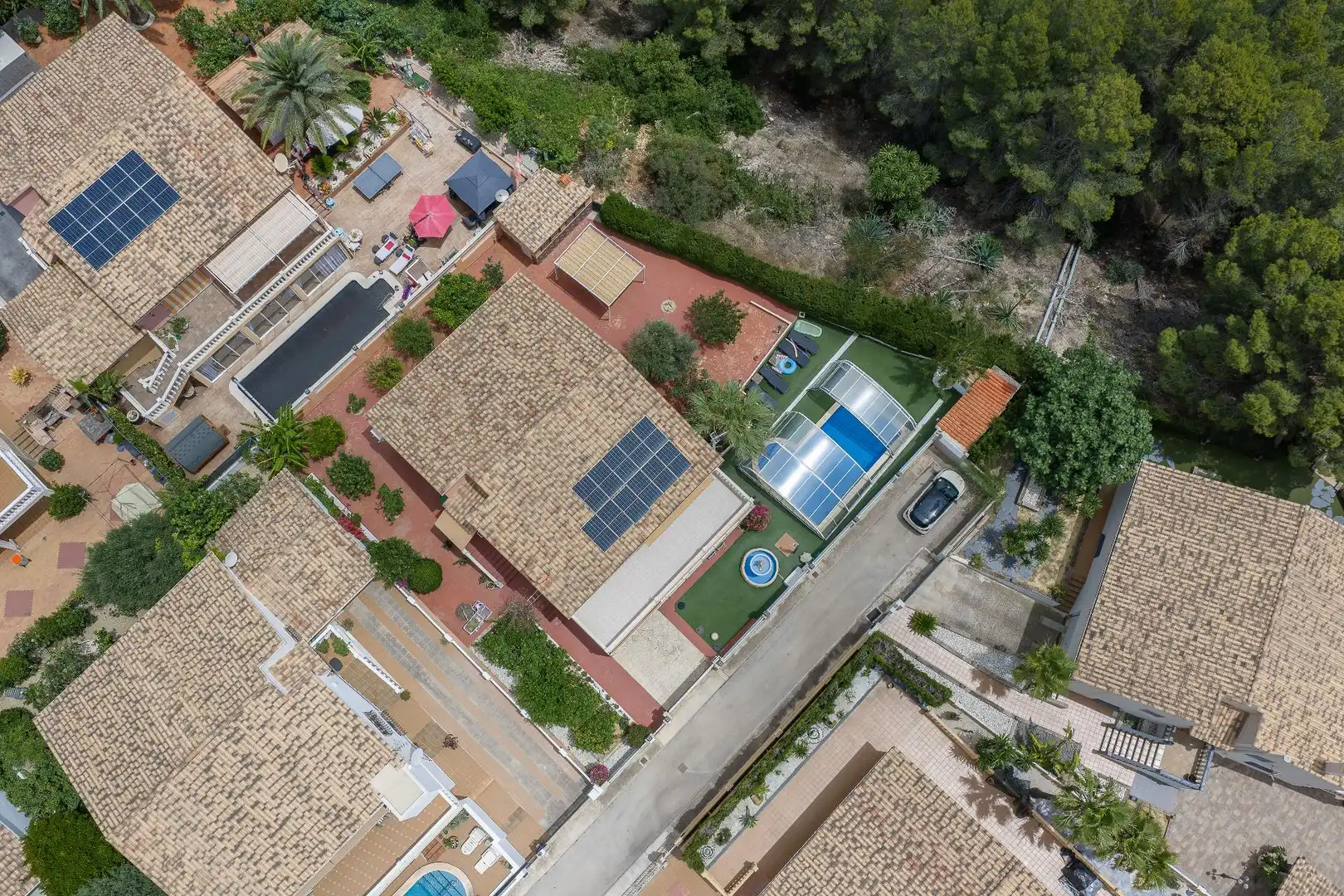 Vista exterior de Casa o xalet en venda en La Nucia amb Calefacció, Jardí privat i Terrassa