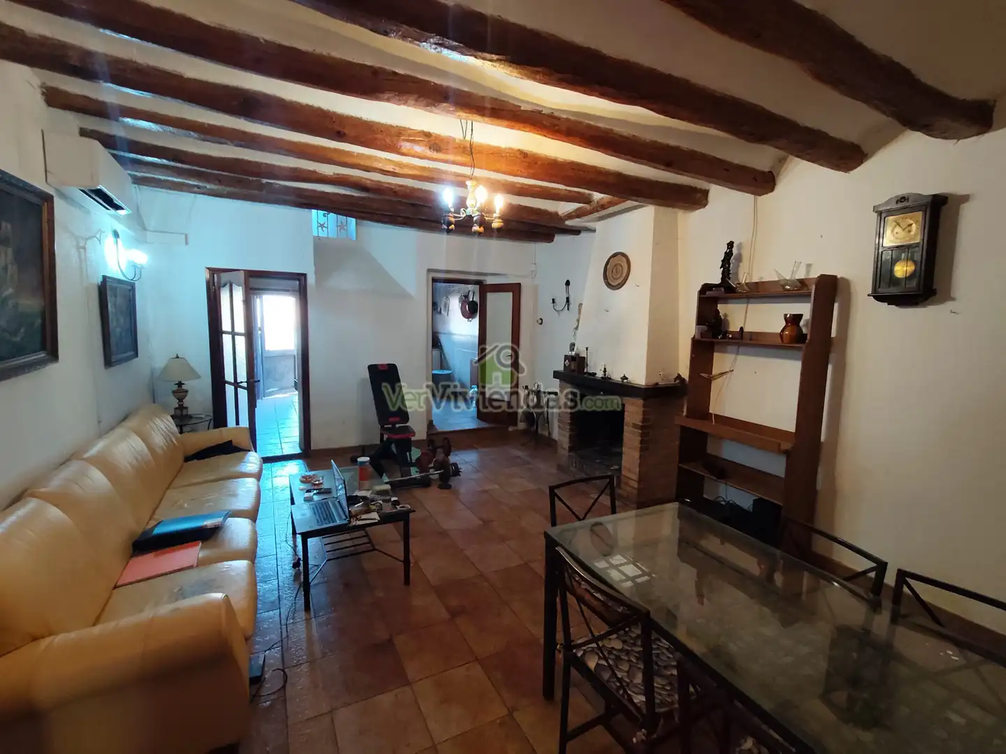 Sala de estar de Casa adosada en venta en Sant Esteve Sesrovires, Barcelona