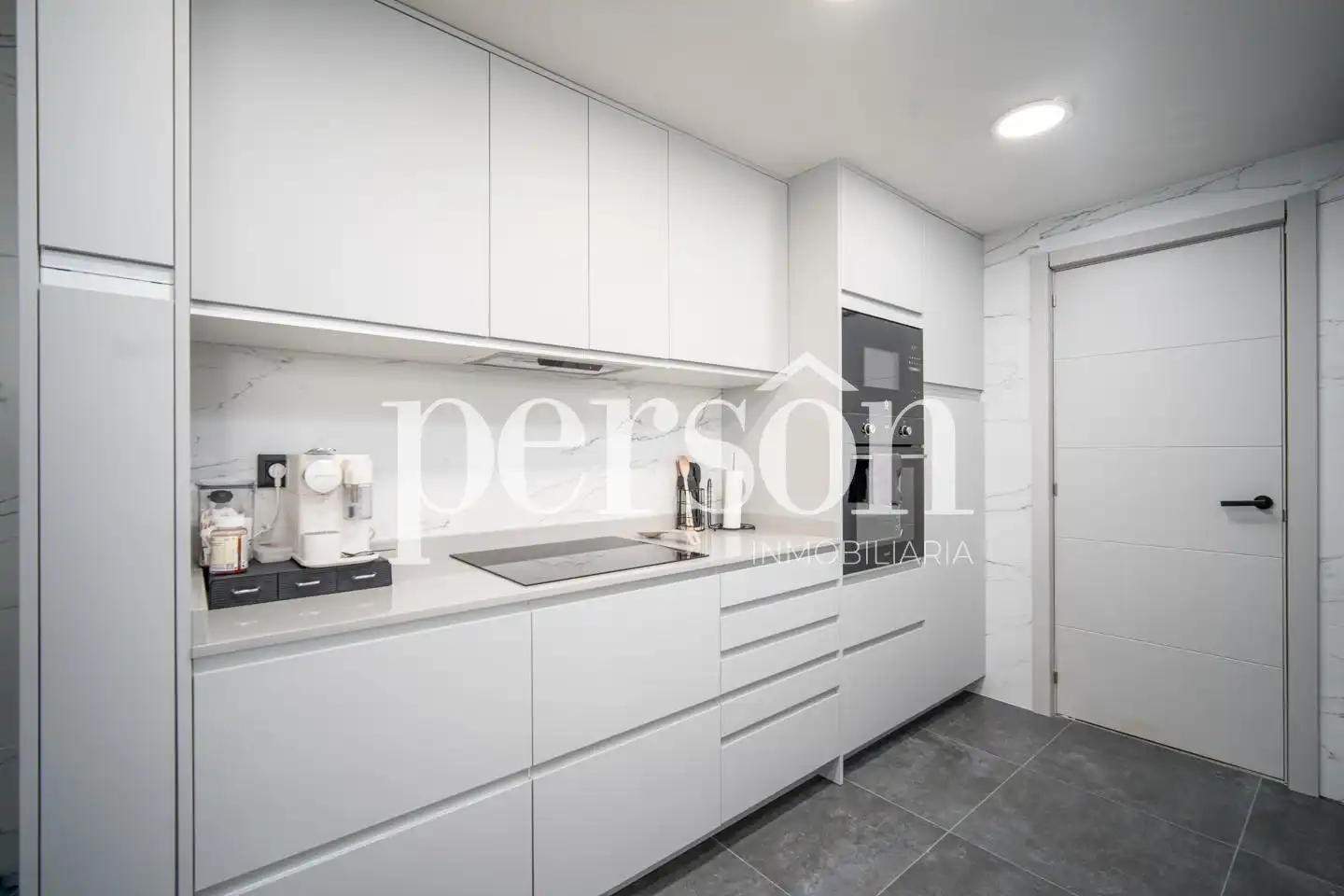 Cocina de Piso de alquiler en Valencia con Aire acondicionado, Calefacción y Terraza