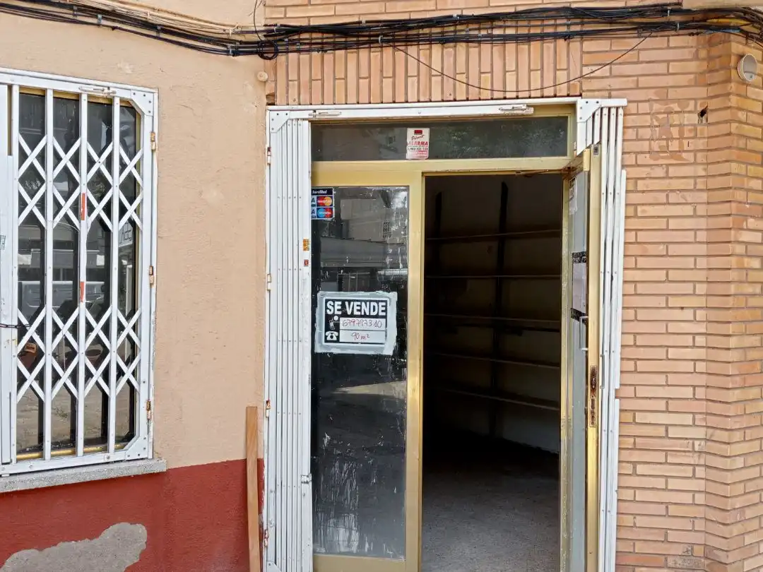 Business premises for sale in emili vendrell 3, imagen 9
