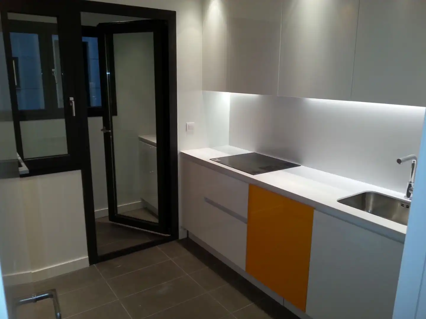 Kitchen of Flat for rent in Madrid  with Air Conditioner, Parquet flooring and Storage room