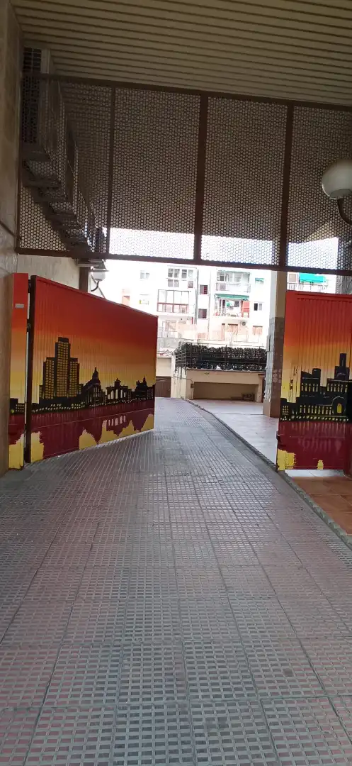 Exterior view of Garage for sale in Madrid
