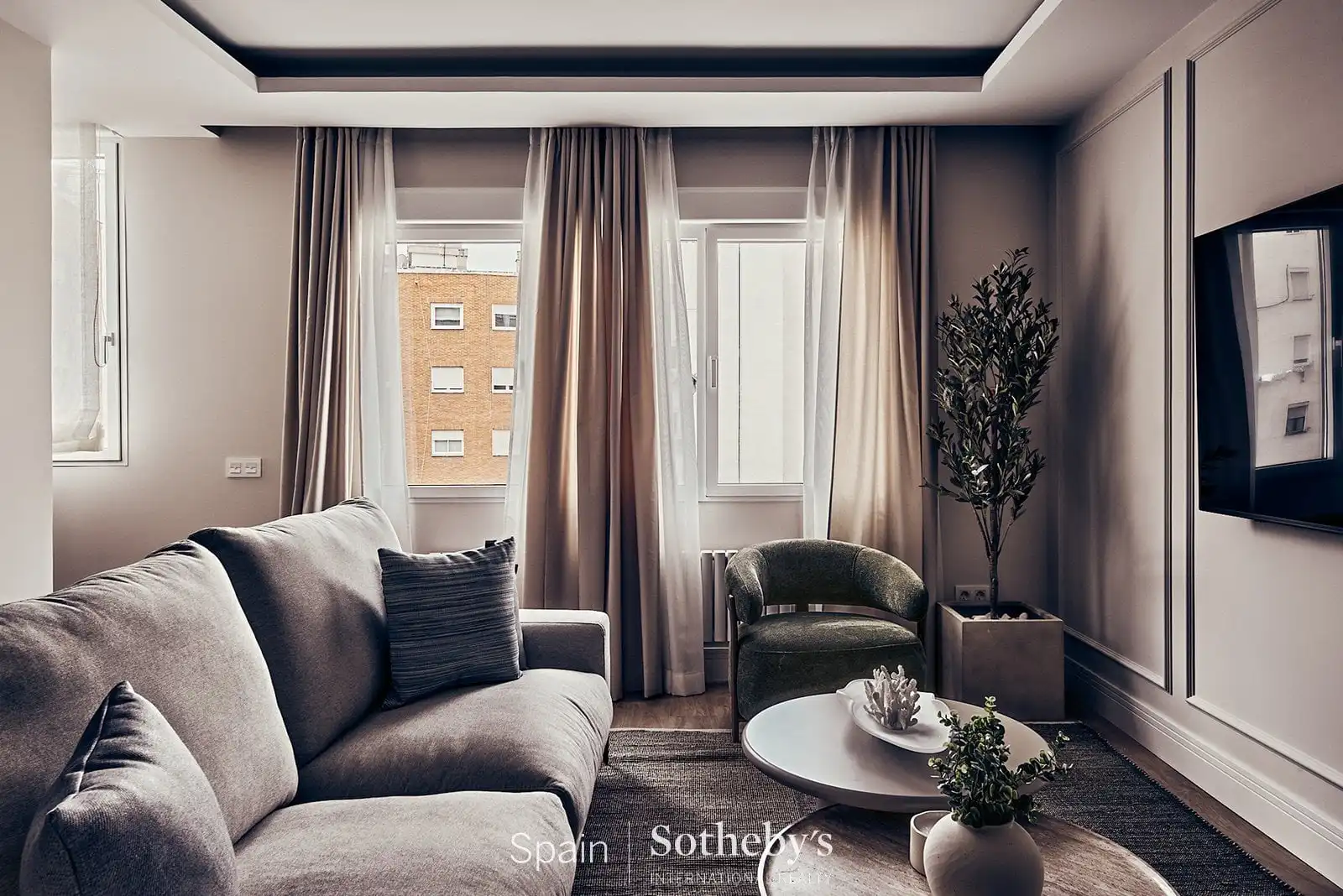 Living room of Apartments for sale in Madrid  with Air Conditioner, Heating and Terrace