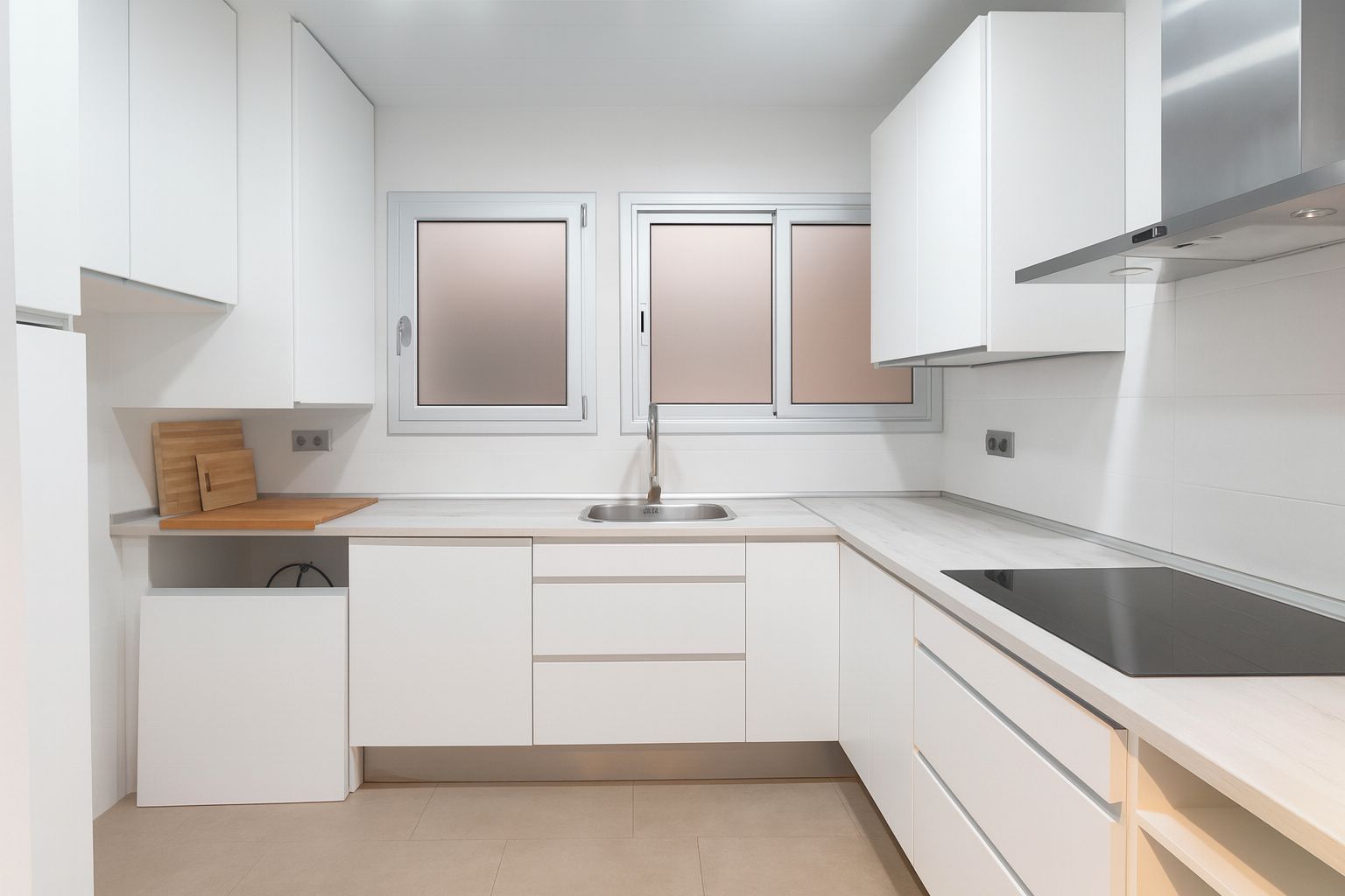 Kitchen of Flat to rent in Esplugues de Llobregat  with Air Conditioner and Balcony