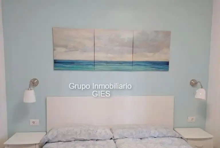 Habitación de Apartamento en venta en Valencia con Aire acondicionado, Calefacción y Horno