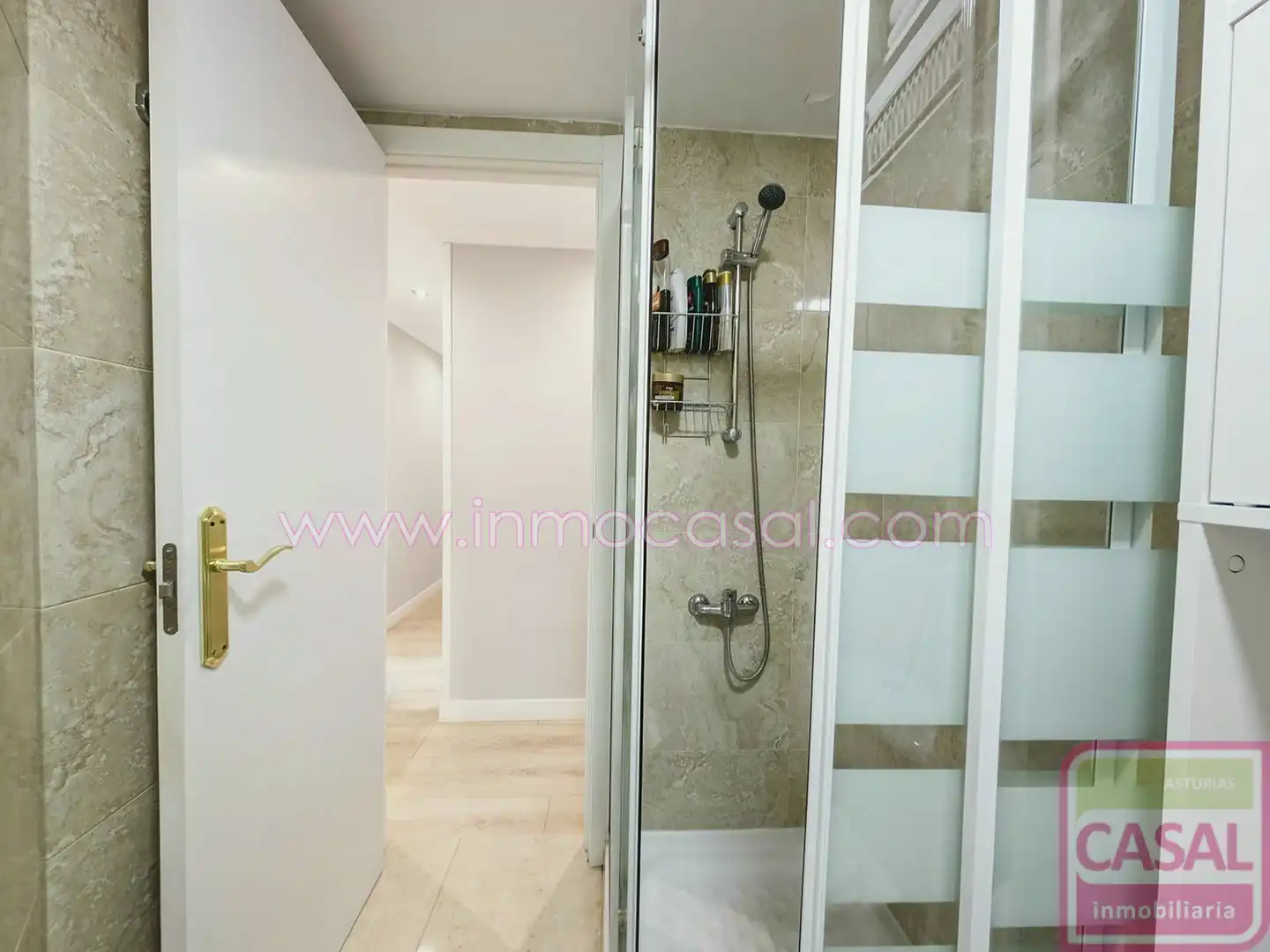 Badezimmer von Wohnung zum Verkauf in Oviedo  mit Heizung und Möbliert