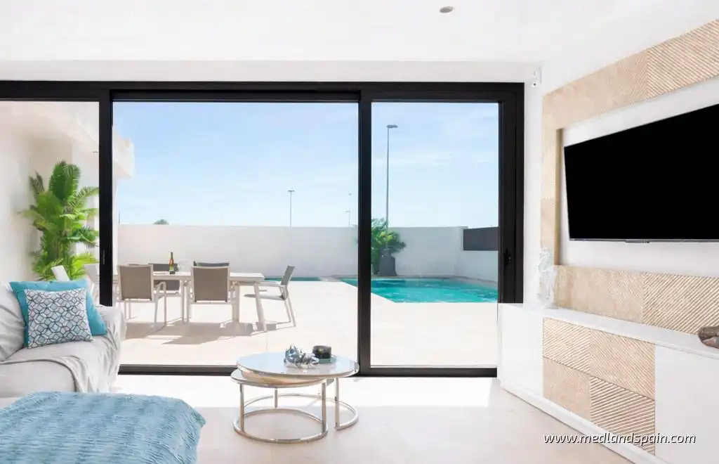 Villa mit Pool zum Verkauf in Las Lomas de Rame - Bahía Bella, imagen 3