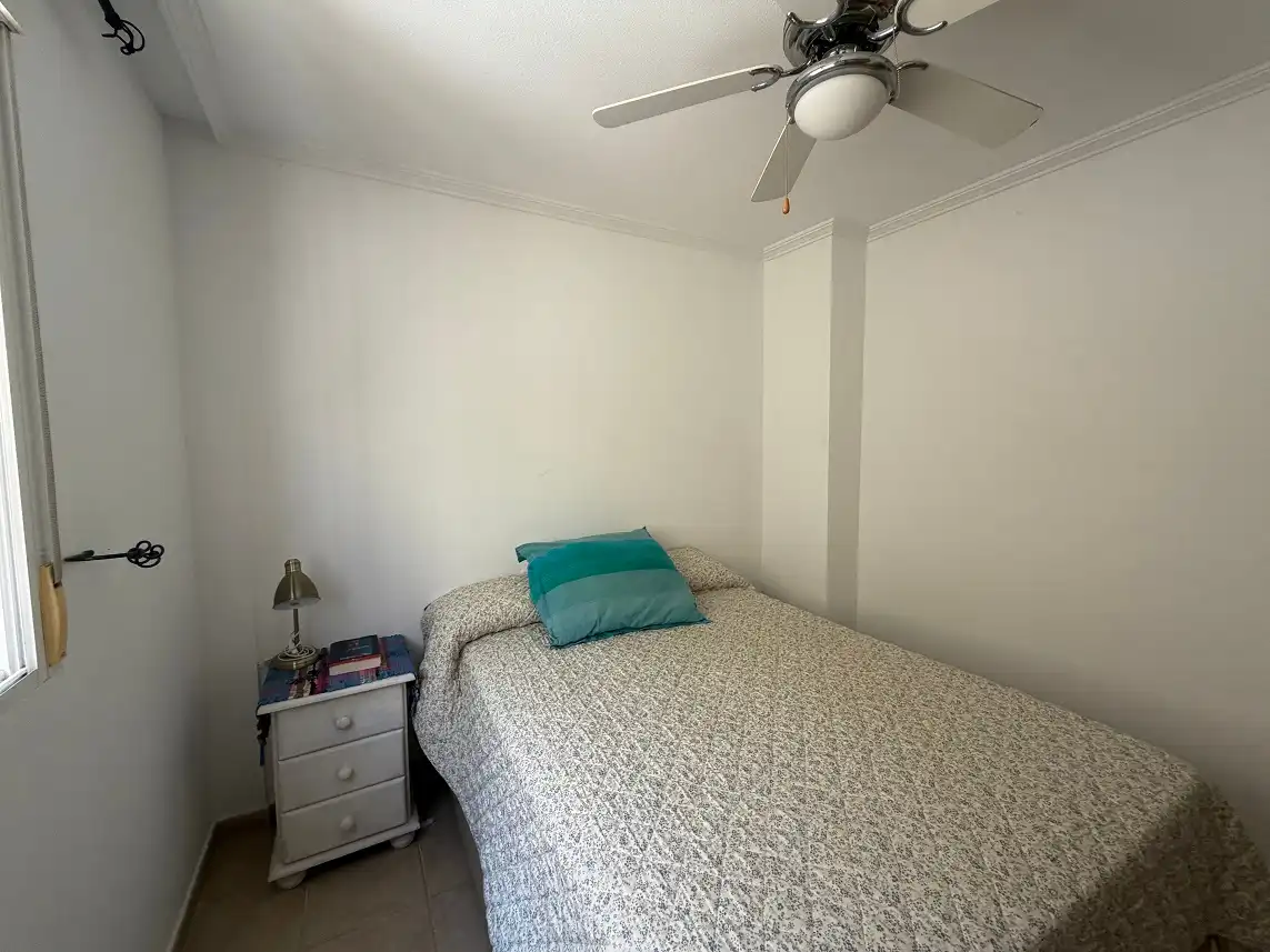 Habitación de Casa adosada en venta en Santa Pola con Terraza y Piscina comunitaria