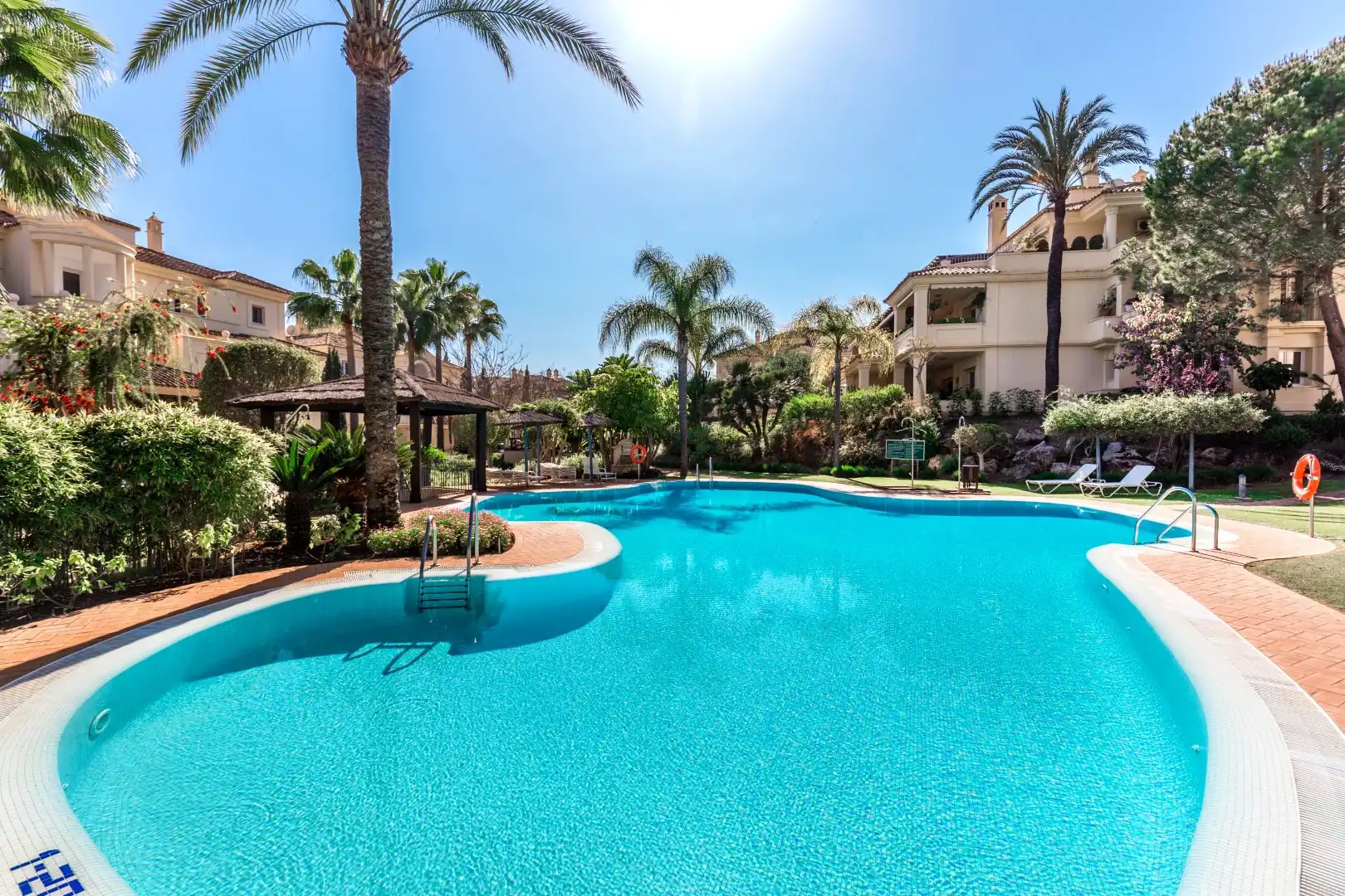 Garden of Attic for sale in Marbella  with Air Conditioner, Terrace and Storage room
