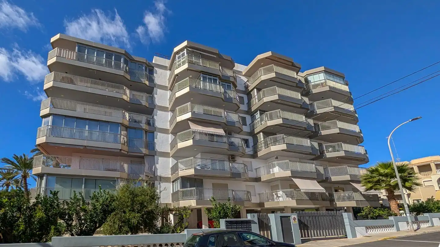 Vista exterior de Piso en venta en Santa Pola con Terraza, Trastero y Amueblado