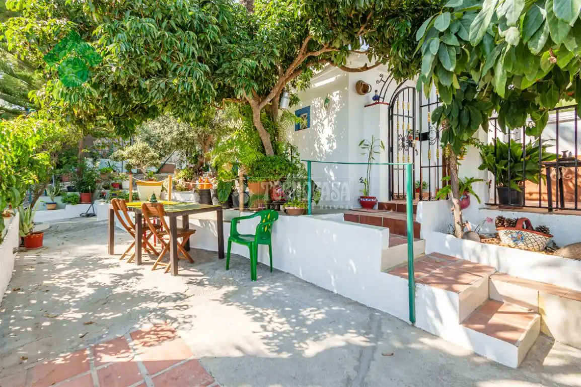 Jardí de Finca rústica en venda en Nerja amb Jardí privat, Terrassa i Piscina
