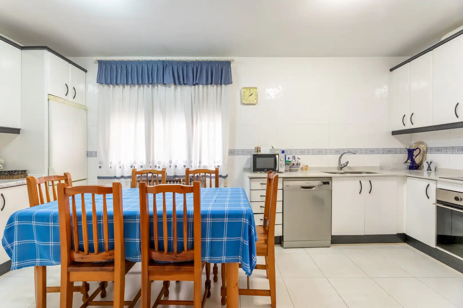Cocina de Casa adosada en venta en Chiloeches con Calefacción y Balcón