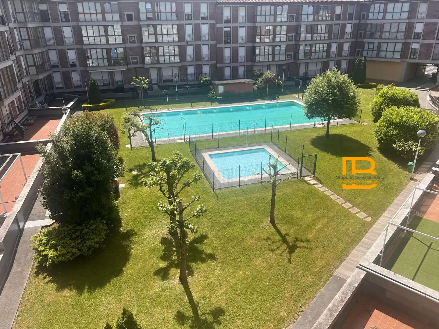 Piscina de Pis en venda en Voto amb Calefacció, Moblat i Piscina comunitària