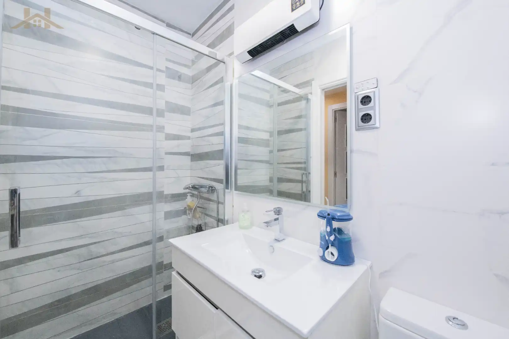 Baño de Piso en venta en Pinto con Aire acondicionado, Calefacción y Terraza